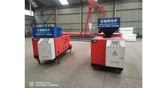 網帶烘干機想環保就用電加熱，嫌成本高就用生物質顆粒燃燒加熱，雙向選擇滿足不同需求